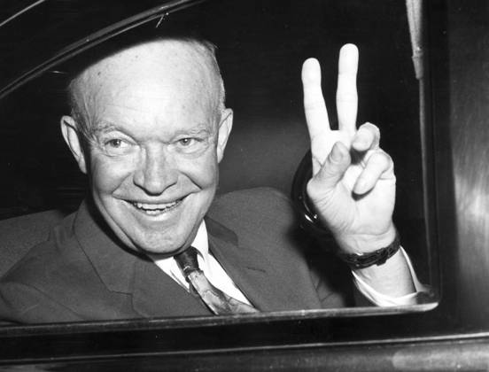 SECRET POLITICS 50 American General Dwight Eisenhower was commander of Allied forces at the end of World War II and led the invasion of Europe on Dagen D A war hero, he became very popular after the  Copyright: xUPIx EISENHOWER
