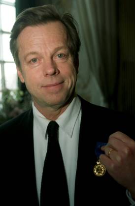 SCANPIX SWEDEN, 2000 01 28 The actor Krister Henriksson was awarded the Litteris et Artibus medal by The King The award was given for outstanding artistic achievements as an actor Celebrities x50050x  Copyright: xMarkxEarthy TTx 50050