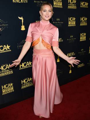 24 February 2023 - Beverly Hills, California - Kate Hudson. Hollywood Critics Association s 2023 HCA Film Awards at Beverly Wilshire, A Four Seasons Hotel. Photo Credit: Billy Bennight AdMedia 288988 2023-02-24 California Beverly Hills Etats-Unis  Copyright: xAdMediax STAR_288988_039