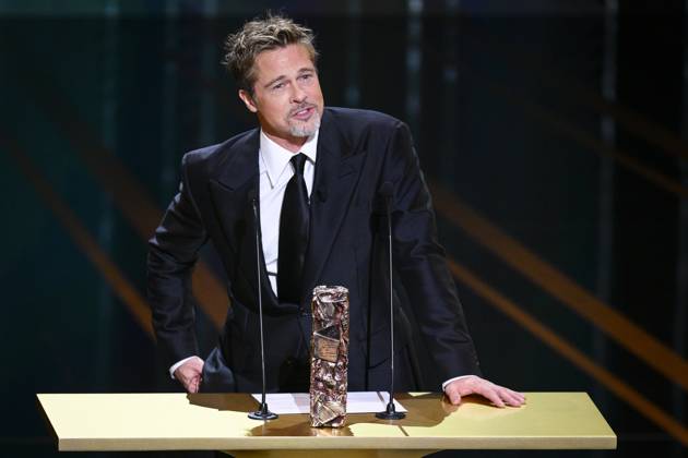 Apparition surprise de Brad Pitt pour remettre le Cesar d Honneur au realisateur David Fincher CELEBRITES : 48e Ceremonie des Cesar - 24 02 2023 JBAutissier Panoramic 