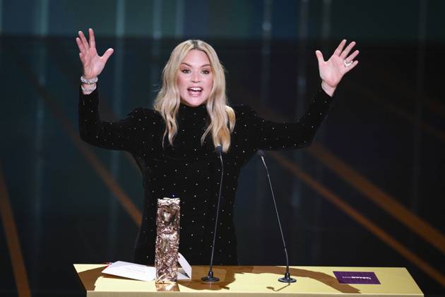 Virginie Efira Cesar de la Meilleure Actrice Revoir Paris CELEBRITES : 48e Ceremonie des Cesar - 24 02 2023 JBAutissier Panoramic 