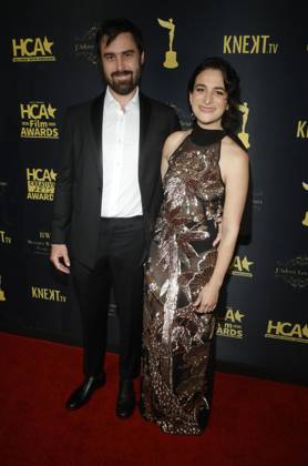24 February 2023 -Beverly Hills, California - Ben Shattuck, Jenny Slate. Hollywood Critics Association s 2023 HCA Film Awards held at Beverly Wilshire, A Four Seasons Hotel in Beverly Hills. Beverly Hills USA - ZUMAa123 20230224_zaa_a123_328 Copyright: xFSx