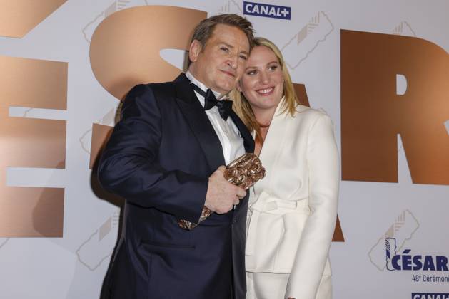 Benoit Magimel, Cesar du meilleur acteur et Margot Pelletier - 48e ceremonie des Cesar a l Olympia, Paris, France, le 25 02 2023. 288994 2023-02-25 Ile de France Paris France  Copyright: xThierryxStefanopoulos MPPx STAR_288994_066