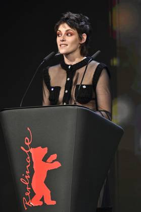 Kristen Stewart bei der Closing Ceremony mit Preisverleihung auf der Berlinale 2023 73. Internationale Filmfestspiele Berlin im Berlinale Palast. Berlin, 25.02.2023