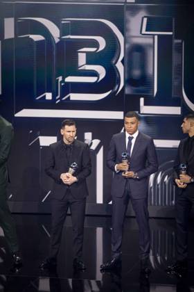 PARIS, FRANCE - FEBRUARY 27: Lionel Messi and kylian mbappà during The Best FIFA Football Awards 2022 on February 27, 2023 in Paris, France NEWS: The Best FIFA Football Awards 2022 on February 27, 2023 in Paris, France ElyxandroCegarra Panoramic