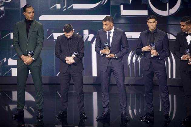 PARIS, FRANCE - FEBRUARY 27: Lionel Messi and kylian mbappà during The Best FIFA Football Awards 2022 on February 27, 2023 in Paris, France NEWS: The Best FIFA Football Awards 2022 on February 27, 2023 in Paris, France ElyxandroCegarra Panoramic