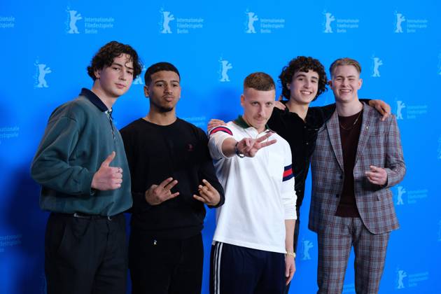 Autor Felix Lobrecht, Schauspieler Aaron Maldonado-Morales, Rafael Luis Klein-Heßling, Vincent Wiemer und Levy Rico Arcos während des Photocalls zum Film Sonne und Beton anlässlich der 73. Internationalen Filmfestspiele Berlin. Script writer Felix Lobrecht, actors Aaron Maldonado-Morales, Rafael Luis Klein-Heßling, Vincent Wiemer and Levy Rico Arcos during the photocall for the film Sonne und Beton on the occasion of the 73rd Berlin International Film Festival. snapshot-photography K.M.Krause