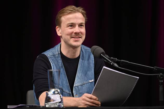 Albrecht Schuch bei der lit.Cologne 2023 Veranstaltung Thomas Brasch: Bleiben will ich, wo ich nie gewesen bin im WDR Funkhaus. Köln, 04.03.2023