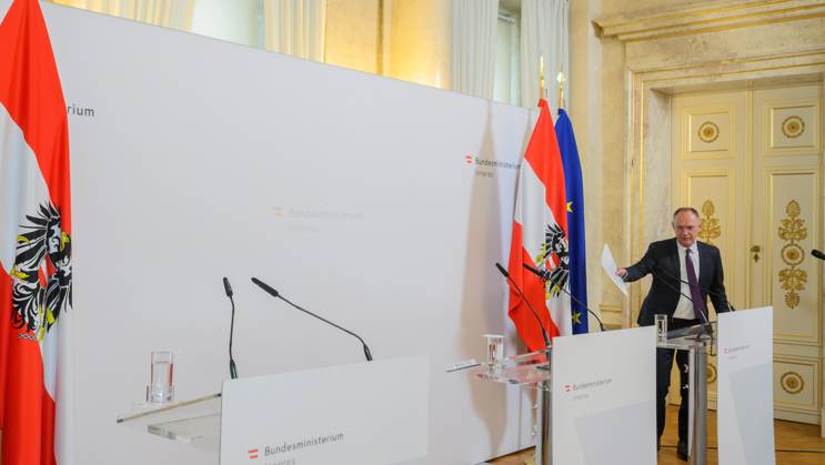 20230306 Praesentation der Kriminalstatistik 2022 WIEN, OESTERREICH - 6. MAERZ: Innenminister Gerhard Karner (OEVP) bei der Praesentation der Kriminalstatistik 2022 im Innenministerium am 6. Maerz, 2023 in Wien, Oesterreich. 230306_SEPA_32_016 Copyright: xMartinxJuenx SEPAxMedia