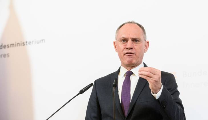 20230306 Praesentation der Kriminalstatistik 2022 WIEN, OESTERREICH - 6. MAERZ: Innenminister Gerhard Karner (OEVP) bei der Praesentation der Kriminalstatistik 2022 im Innenministerium am 6. Maerz, 2023 in Wien, Oesterreich. 230306_SEPA_32_030 Copyright: xMartinxJuenx SEPAxMedia