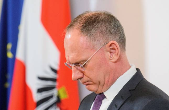 20230306 Praesentation der Kriminalstatistik 2022 WIEN, OESTERREICH - 6. MAERZ: Innenminister Gerhard Karner (OEVP) bei der Praesentation der Kriminalstatistik 2022 im Innenministerium am 6. Maerz, 2023 in Wien, Oesterreich. 230306_SEPA_32_043 Copyright: xMartinxJuenx SEPAxMedia