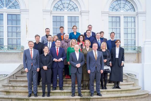 Kabinettklausur auf Schloss Meseberg Aktuell,06.03.2023 Schloss Meseberg, Familienfoto des Kabinett von Bundeskanzler Scholz bei der Klausurtagung des Bundeskabinetts im Gaestehaus Schloss Meseberg Meseberg Brandenburg