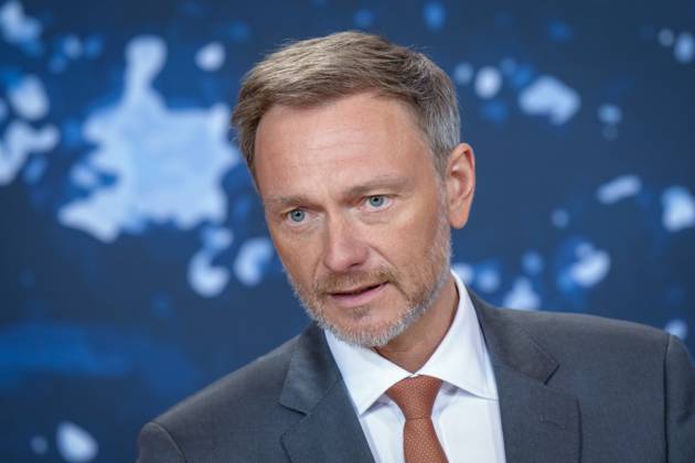 Kabinettklausur auf Schloss Meseberg Aktuell,06.03.2023 Schloss Meseberg, Bundesfinanzminister Christian Lindner (FDP) im Portrait bei den Pressekonferenz nach der Klausurtagung des Bundeskabinetts bei der Klausurtagung des Bundeskabinetts im Gaestehaus Schloss Meseberg Meseberg Brandenburg