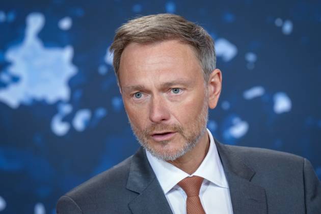 Kabinettklausur auf Schloss Meseberg Aktuell,06.03.2023 Schloss Meseberg, Bundesfinanzminister Christian Lindner (FDP) im Portrait bei den Pressekonferenz nach der Klausurtagung des Bundeskabinetts bei der Klausurtagung des Bundeskabinetts im Gaestehaus Schloss Meseberg Meseberg Brandenburg
