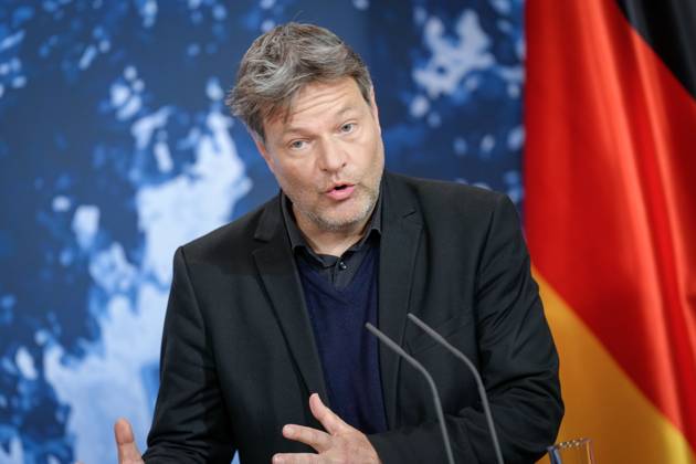 Kabinettklausur auf Schloss Meseberg Aktuell,06.03.2023 Schloss Meseberg, Bundeswirtschafts- und Klimaminister Robert Habeck (Gruene) im Portrait bei den Pressekonferenz nach der Klausurtagung des Bundeskabinetts bei der Klausurtagung des Bundeskabinetts im Gaestehaus Schloss Meseberg Meseberg Brandenburg