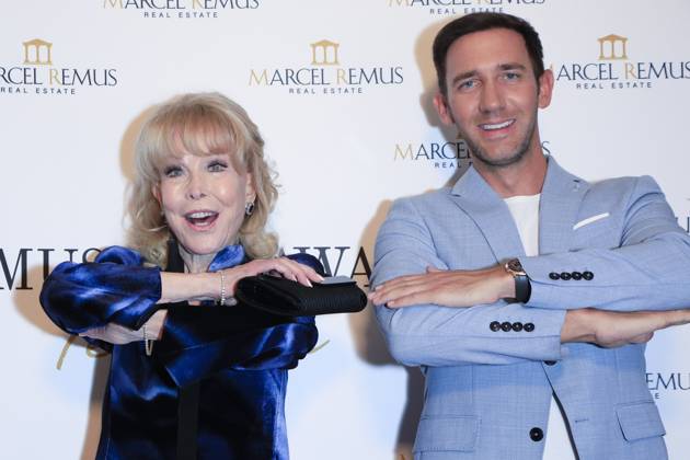 March 8, 2023, Beverly Hills, California, USA: BEVERLY HILLS, CA - MAR 8, 2023: Marcel Remus, Barbara Eden at the Remus Pre Award Tea Time at The Beverly Hills Hotel. Beverly Hills USA - ZUMAg107 20230308_zep_g107_041 Copyright: xNinaxPrommerx