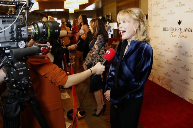 Davina Potratz, Kate Linder und Barbara Eden bei der Remus Pre Award Tea Time zugunsten der DKMS im Beverly Hills Hotel. Beverly Hills, 08.03.2023