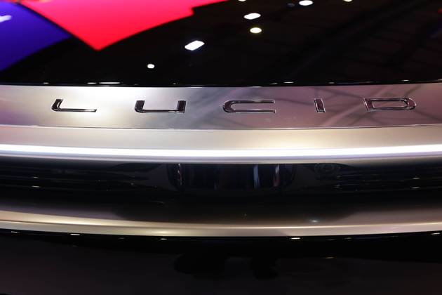 Lucid Motors And Tesla Motors Shows His Newest Technologies In The Mobile World Congress 23 BARCELONA, SPAIN - MARCH 11: The Lucid Air, the longest range, fastest charging luxury electric car by Lucid Motors, an American electric vehicle company, exhibited during the Mobile World Congress 2023 on March 11, 2023, in Barcelona, Spain. Barcelona Catalonia Spain Copyright: xJoanxCrosx originalFilename: cros-notitle230311_npkne