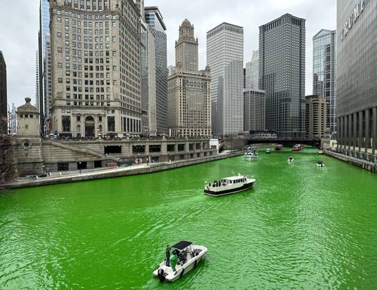 Bilder des Jahres 2023, News 03 März News Themen der Woche KW10 March 11, 2023, Chicago, Illinois, USA: As is the tradition, the Chicago River was dyed green to celebrate St Patrick s Day. Mobs of people headed downtown to experience this manmade phenomenon. Many a leprechun were spotted in the hordes. The dying of the River was followed by the St.Patrick s Day Parade starting at Balbo and Columbus Drive. Chicago USA - ZUMAh86_ 20230311_zap_h86_001 Copyright: xKarenxI.xHirschx