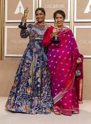 Kartiki Gonsalves and Guneet Monga (R) pose with their Oscars for Best Documentary Short Film for The Elephant Whisperers , in the press room of the Academy Awards ceremony , today, at the Dolby Theater in Hollywood, USA, 12 March 2023. The Elephant Whisperers wins the Oscar for Best Documentary Short Film !ACHTUNG: NUR REDAKTIONELLE NUTZUNG!  Copyright: xArmandoxArorizox AME1952 20230313-bc052049face5b4e991b314073622882dbd22344