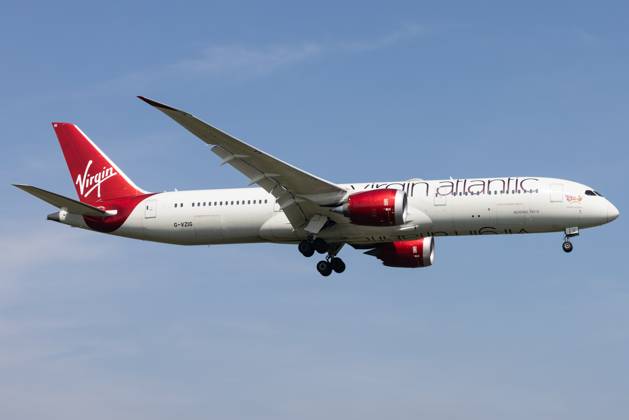 Die Boeing 787-9 Dreamliner (B789) der Fluglinie Virgin Atlantic (VS VIR) mit der Registrierung G-VZIG (MSN: 37969) landet am Flughafen London Heathrow Airport (EGLL LHR). London Greater London Vereinigtes Königreich