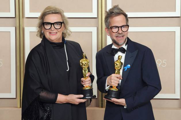 Ernestine Hipper und Christian M. Goldbeck mit Oscars für das beste Szenenbild bei Im Westen nichts Neues im Press Room der Oscar Verleihung 2023 95th Annual Academy Awards im Hollywood & Highland Center. Los Angeles, 12.03.2023