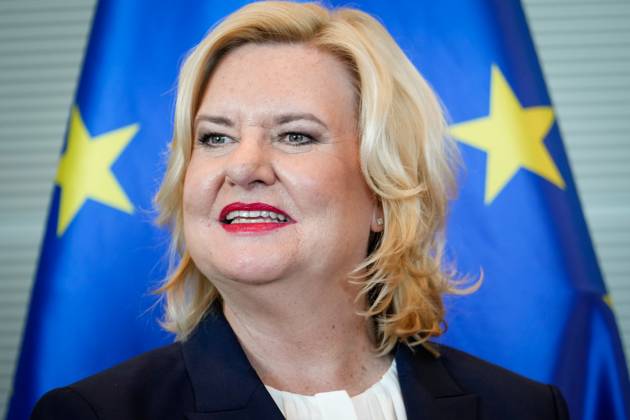 Uebergabe des Jahresberichtes 2022 der Wehrbeauftragen im Deutschen Bundestag Aktuell,14.03.2023, Berlin, Eva Hoegl, Wehrbeauftragte bei der Uebergabe des Jahresberichtes 2022 der Wehrbeauftragen an die Bundestagspraesidentin Baerbel Bas im Deutschen Bundestag Berlin Berlin Deutschland
