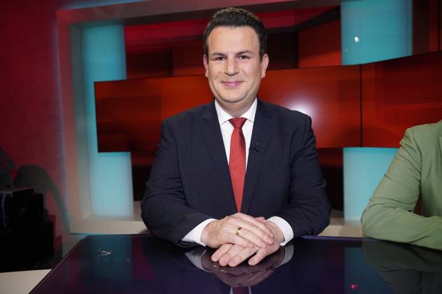 Hubertus Heil in der ARD-Talkshow hart aber fair im Studio Adlershof. Berlin, 13.03.2023