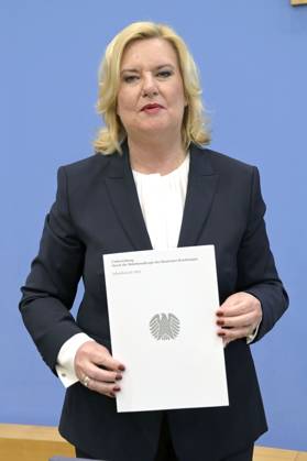 Eva Högl bei der Bundespressekonferenz zur Vorstellung des Jahresberichtes 2022 im Haus der Bundespressekonferenz. Berlin, 14.03.2023