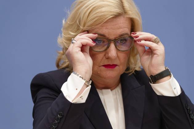Högl stellt Wehrbericht 2022 vor 2023-03-13, Deutschland, Berlin - Bundespressekonferenz: Eva Högl (SPD), Wehrbeauftragte des Deutschen Bundestags, stellt den Wehrbericht 2022 vor.