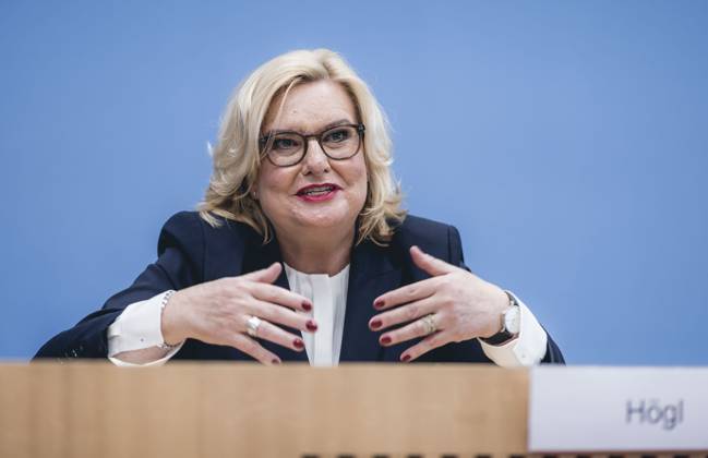 Die Wehrbeauftragte des Deutschen Bundestages, Eva Hoegl (SPD) im Rahmen der Vorstellung des Jahresberichtes 2022 in der Bundespressekonferenz. Berlin, 14.03.2023. Berlin Deutschland