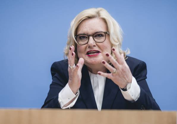 Die Wehrbeauftragte des Deutschen Bundestages, Eva Hoegl (SPD) im Rahmen der Vorstellung des Jahresberichtes 2022 in der Bundespressekonferenz. Berlin, 14.03.2023. Berlin Deutschland