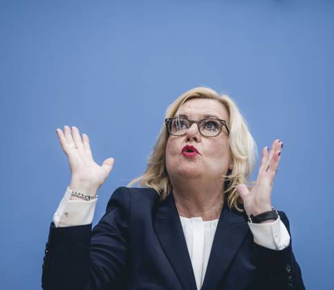 News Bilder des Tages Die Wehrbeauftragte des Deutschen Bundestages, Eva Hoegl (SPD) im Rahmen der Vorstellung des Jahresberichtes 2022 in der Bundespressekonferenz. Berlin, 14.03.2023. Berlin Deutschland