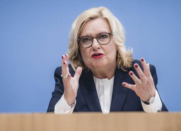 Die Wehrbeauftragte des Deutschen Bundestages, Eva Hoegl (SPD) im Rahmen der Vorstellung des Jahresberichtes 2022 in der Bundespressekonferenz. Berlin, 14.03.2023. Berlin Deutschland
