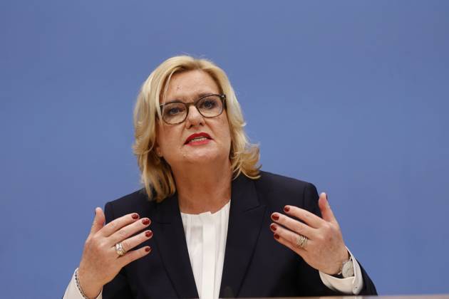 Eva Högl, Wehrbeauftragte des Deutschen Bundestages, Deutschland, Berlin, Bundespressekonferenz, Thema: Vorstellung des Jahresberichtes 2022