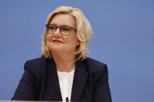 Eva Högl, Wehrbeauftragte des Deutschen Bundestages, Deutschland, Berlin, Bundespressekonferenz, Thema: Vorstellung des Jahresberichtes 2022