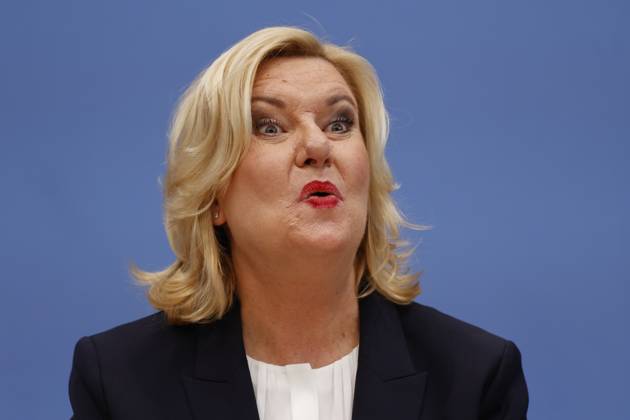Eva Högl, Wehrbeauftragte des Deutschen Bundestages, Deutschland, Berlin, Bundespressekonferenz, Thema: Vorstellung des Jahresberichtes 2022