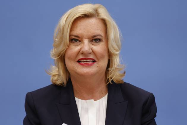 Eva Högl, Wehrbeauftragte des Deutschen Bundestages, Deutschland, Berlin, Bundespressekonferenz, Thema: Vorstellung des Jahresberichtes 2022