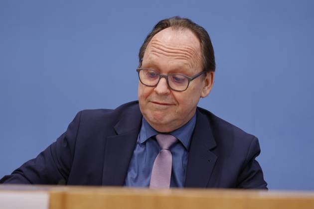 Hans-Ulrich Gerland, Leitender Beamter, Deutschland, Berlin, Bundespressekonferenz, Thema: Vorstellung des Jahresberichtes 2022