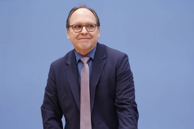Hans-Ulrich Gerland, Leitender Beamter, Deutschland, Berlin, Bundespressekonferenz, Thema: Vorstellung des Jahresberichtes 2022