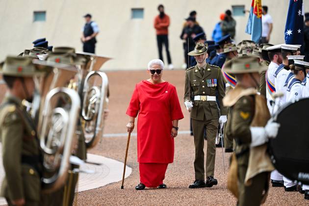 Bilder des Jahres 2023, Entertainment 03 März Entertainment Themen der Woche KW12 Entertainment Bilder des Tages FIAMÄ? NAOMI MATA AFA, Samoan Prime Minister FiamÄ Naomi Mata afa inspects the guard of honour during an official welcome ceremony at Parliament House in Canberra, Wednesday, March 22, 2023. ( NO ARCHIVING, EDITORIAL USE ONLY, NO USE IN BOOKS WITHOUT CONSENT CANBERRA ACT AUSTRALIA  Copyright: xLUKASxCOCHx 20230322001777720650