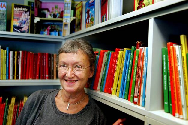STOCKHOLM 030602 Austrian author Christine Nöstlinger is one of two recipients of the first Astrid Lindgren Prize STOCKHOLM Sweden x1070x  Copyright: xJESSICAxGOWx ALMA-PRISET 2003