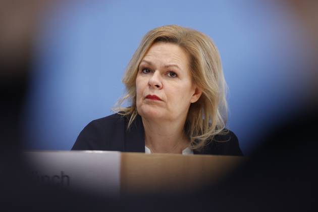 Bundesministerin des Innern und für Heimat Nancy Faeser, Deutschland, Berlin, Bundespressekonferenz, Thema: Polizeiliche Kriminalstatistik 2022