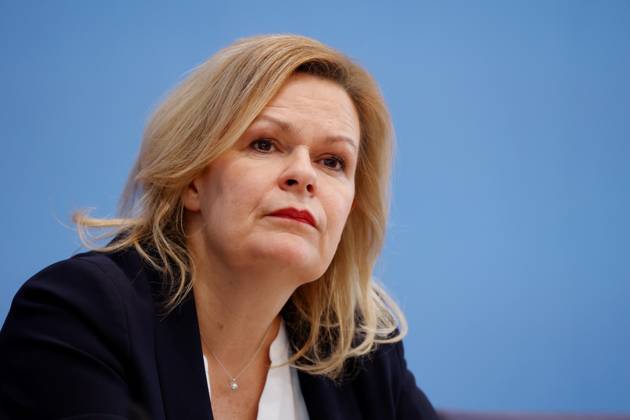 Bundesministerin des Innern und für Heimat Nancy Faeser, Deutschland, Berlin, Bundespressekonferenz, Thema: Polizeiliche Kriminalstatistik 2022