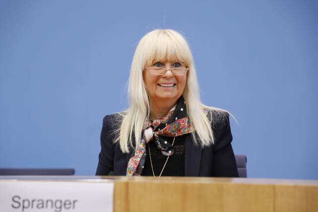 Iris Spranger, Vorsitzende der Innenministerkonferenz (IMK) und Senatorin für inneres, Digitalisierung und Sport, Land Berlin, Deutschland, Berlin, Bundespressekonferenz, Thema: Polizeiliche Kriminalstatistik 2022