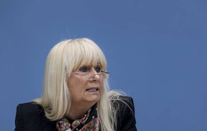 Iris Spranger, Vorsitzende der Innenministerkonferenz (IMK) und Senatorin fâˆöºr Inneres, Digitalisierung und Sport in Berlin in der Bundespressekonferenz in Berlin, 30.03.2023. Berlin Deutschland