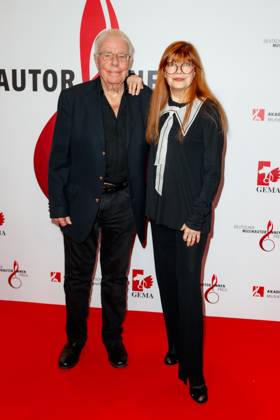 GEMA MusikautorInnenpreis 2023 Christian Bruhn und Katja Ebstein beim 14. GEMA MusikautorInnenpreis im Ritz Carlton am 30.03.2023 in Berlin. Copyright: xEventpressxKochanx