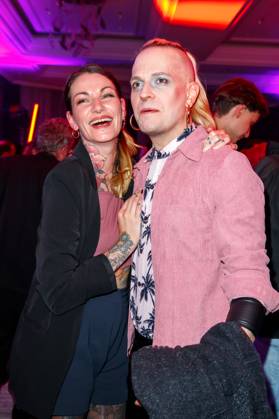 GEMA MusikautorInnenpreis 2023 Chris Harms (Lord of the Lost) mit Ehefrau Anja beim 14. GEMA MusikautorInnenpreis im Ritz Carlton am 30.03.2023 in Berlin. Copyright: xEventpressxKochanx