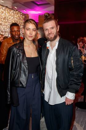 GEMA MusikautorInnenpreis 2023 Alina Süggeler und Andreas Andi Weizel (Frida Gold) beim 14. GEMA MusikautorInnenpreis im Ritz Carlton am 30.03.2023 in Berlin. Copyright: xEventpressxKochanx