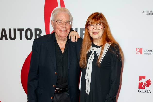 GEMA MusikautorInnenpreis 2023 Christian Bruhn und Katja Ebstein beim 14. GEMA MusikautorInnenpreis im Ritz Carlton am 30.03.2023 in Berlin. Copyright: xEventpressxKochanx